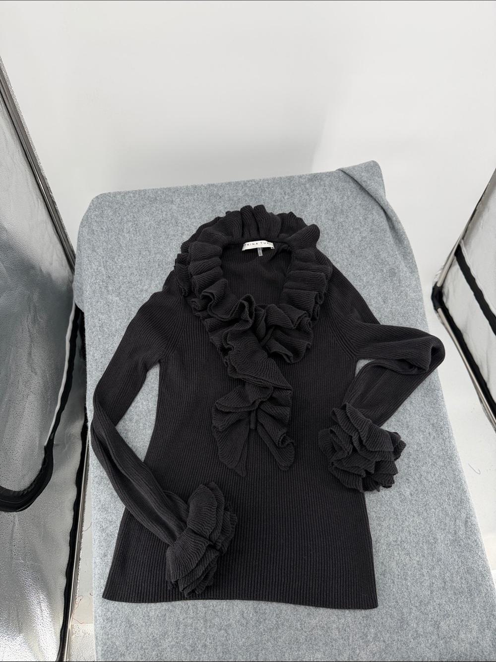 Trina Turk Quill Ruffle long sleeve Sweater black viscose blend sweater L